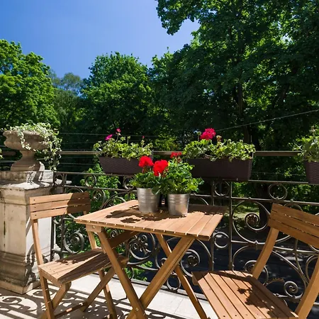 Hotel apartamentowy Vanilla - 3 Spacious 5min To Main Square 4*