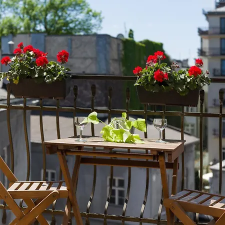 Hotel apartamentowy Vanilla - 3 Spacious 5min To Main Square 4*
