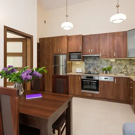 公寓式酒店 Vanilla - 3 Spacious 5min To Main Square 4*