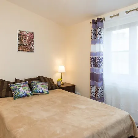 Vanilla - 3 Spacious 5min To Main Square